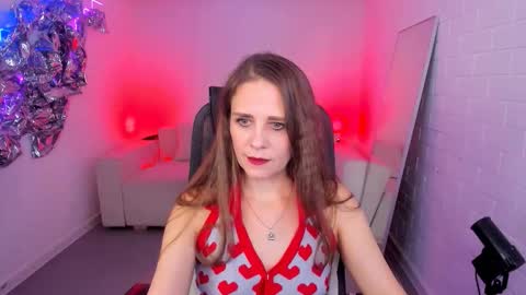 Emilia Bedy online show from November 18, 9:12 am