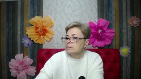 EmiliaGree online show from April 23, 5:25 pm