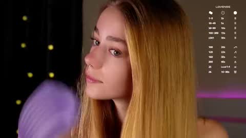 Snapshot of emiliaheather chatting on October 4, 12:03 pm Tessa online show from October 4, 12:03 pm