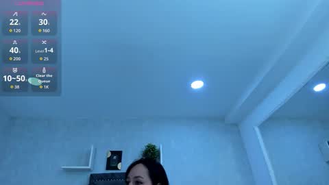 Snapshot of emiliarose_ chatting on October 9, 9:20 pm EmiliaRose online show from October 9, 9:20 pm