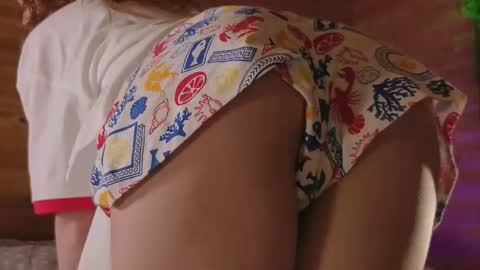 Emi  online show from October 19, 5:06 pm