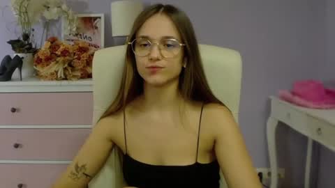 Emilly online show from February 17, 10:51 am