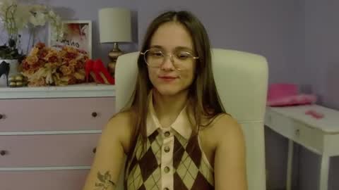 Emilly online show from February 8, 11:33 am