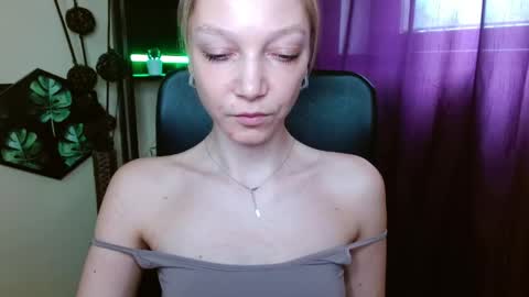 Emilly online show from April 11, 7:56 am