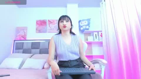 emily9__ online show from March 18, 8:15 pm