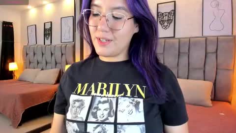 Emily online show from February 9, 8:10 am