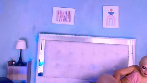 emily_castillo1_ online show from September 22, 9:24 am