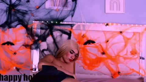 emily_castillo1_ online show from October 9, 6:08 am