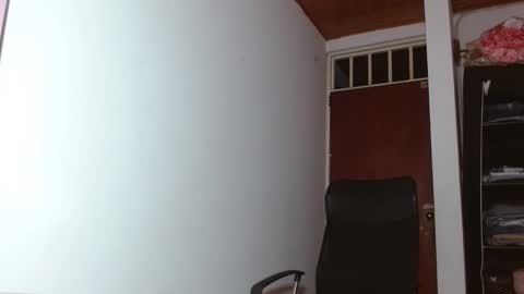 Snapshot of emily_littesweet chatting on October 8, 10:48 pm Emily littesweets online show from October 8, 10:48 pm