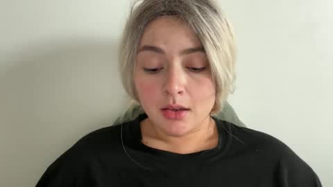 Snapshot of emily_morning_dew chatting on October 7, 8:21 am emily_morning_dew online show from October 7, 8:21 am