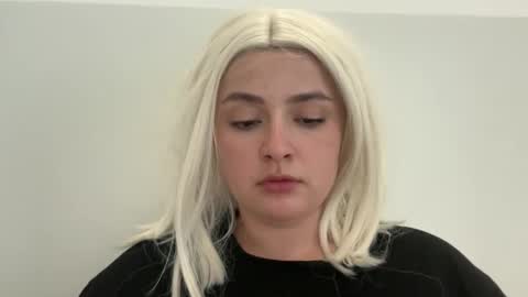 emily_morning_dew online show from April 5, 3:53 pm