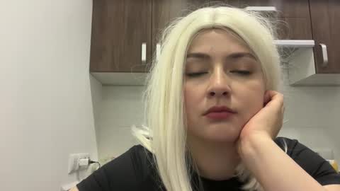 emily_morning_dew online show from December 2, 8:13 am