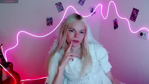 Lia online show from September 9, 2:39 pm