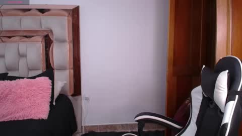 emily online show from May 14, 10:52 pm