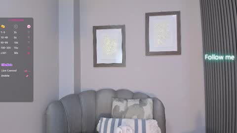 Snapshot of emily_roberts1 chatting on September 28, 5:27 am Emily online show from September 28, 5:27 am