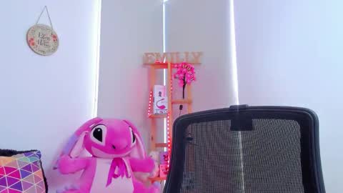 Emily online show from February 15, 7:56 pm