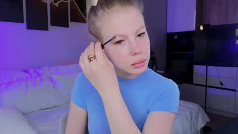 emily shepard online show from April 3, 1:45 am