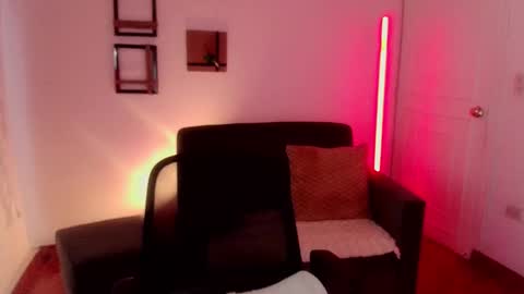 Emily  Swan online show from February 27, 4:21 pm