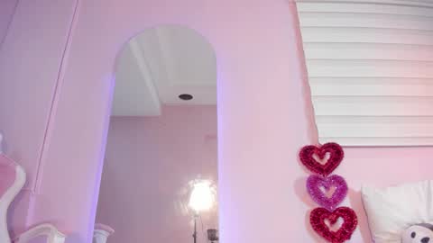 Snapshot of emily_sweett12 chatting on February 27, 5:15 pm Emily online show from February 27, 5:15 pm