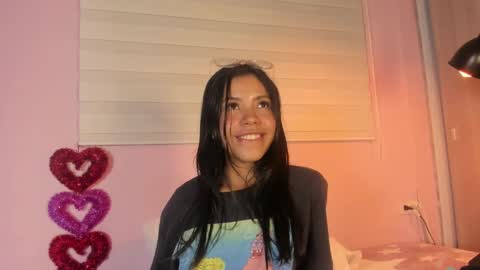 Snapshot of emily_sweett12 chatting on March 6, 7:21 pm Emily online show from March 6, 7:21 pm