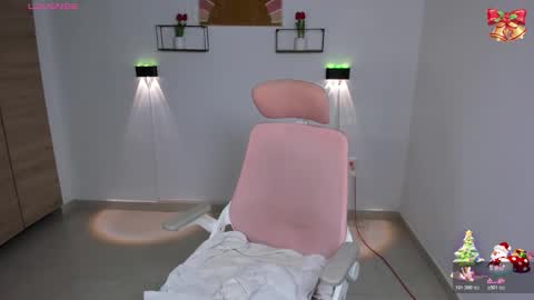 Emi online show from December 2, 10:19 pm