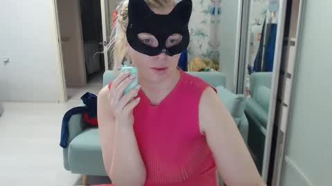 Emily online show from April 28, 9:46 am