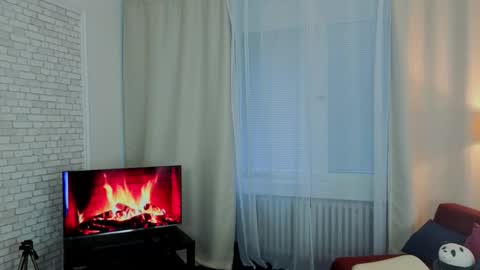 emilyblazee online show from March 16, 5:55 am