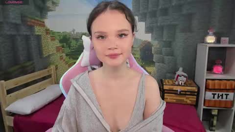 Snapshot of emilychaves chatting on October 18, 4:00 pm Emilyhaves online show from October 18, 4:00 pm