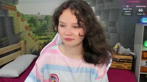 Snapshot of emilychaves chatting on September 10, 6:31 pm Emilyhaves online show from September 10, 6:31 pm