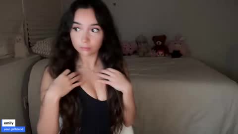Snapshot of emilyfawn chatting on October 18, 4:49 am emilyfawn online show from October 18, 4:49 am