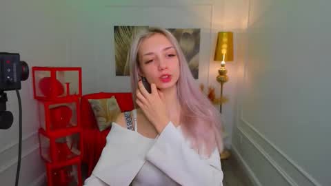 Emily online show from February 7, 7:17 pm