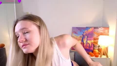 Emi online show from November 14, 1:19 am