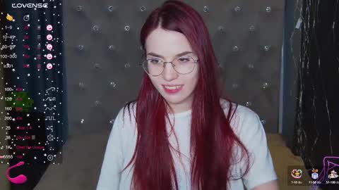 Snapshot of emilykents chatting on February 17, 10:51 am EmilyKents online show from February 17, 10:51 am