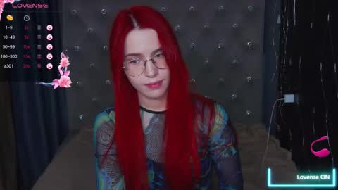 Snapshot of emilykents chatting on September 30, 1:49 am EmilyKents online show from September 30, 1:49 am