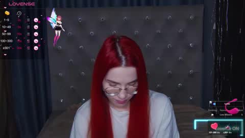 Snapshot of emilykents chatting on October 14, 1:30 am EmilyKents online show from October 14, 1:30 am