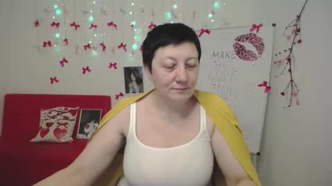 Emily online show from February 17, 8:08 pm