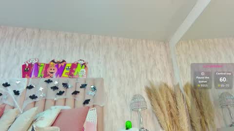 My IG - EmilyParker   online show from October 27, 3:34 pm