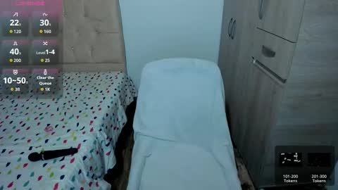 Emily online show from December 16, 11:38 am