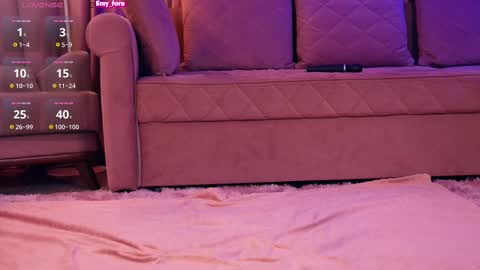 Hey i am  Emily     am -  pm online show from March 1, 11:17 am