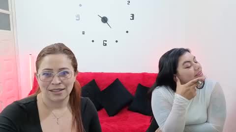 Snapshot of emilyriskhot chatting on September 29, 3:22 pm emily friends online show from September 29, 3:22 pm