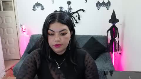Snapshot of emilyriskhot chatting on October 16, 8:40 pm emily friends online show from October 16, 8:40 pm