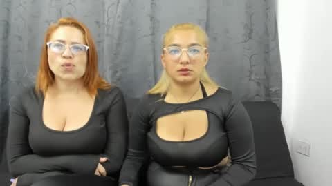Snapshot of emilyriskhot chatting on February 10, 10:40 pm emily friends online show from February 10, 10:40 pm