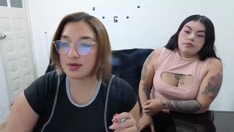 Snapshot of emilyriskhot chatting on September 24, 7:53 pm emily friends online show from September 24, 7:53 pm