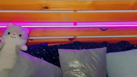 Emily online show from February 21, 6:27 am