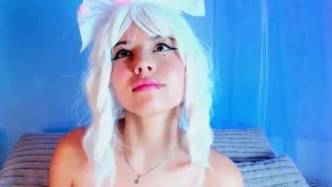    online show from October 12, 11:50 pm