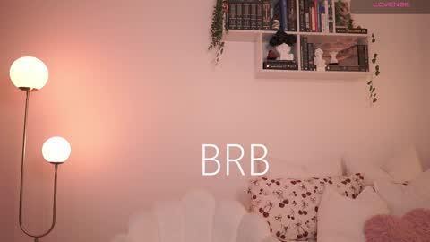 Snapshot of emilyxrose_ chatting on February 18, 8:14 pm IG thickemmsss online show from February 18, 8:14 pm