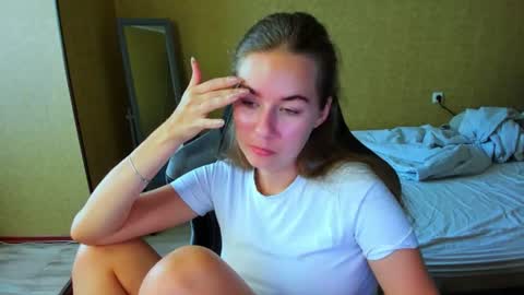 Emily online show from July 8, 9:46 am