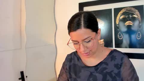 emilyy_cooperr online show from November 13, 12:08 pm