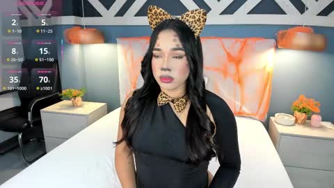 Snapshot of emilyzahar chatting on October 16, 12:05 pm Emily online show from October 16, 12:05 pm
