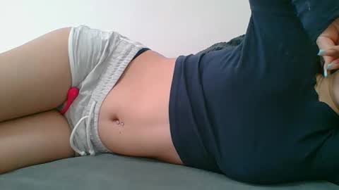 emma_991 online show from March 23, 7:02 am